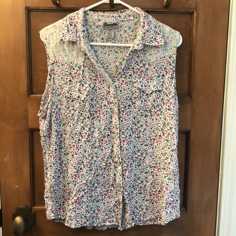 Wrangler Wrancher Floral Button Up Blouse